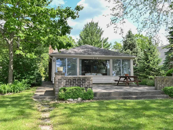 W377S3477 Lake Dr, Town Of Ottawa, WI 53118