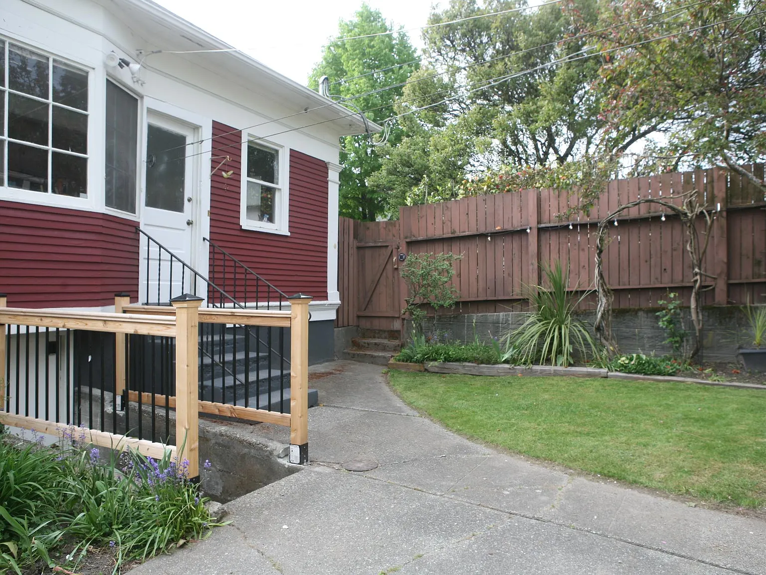 5 bed, 1340 sqft, $4,100 — Photo 3