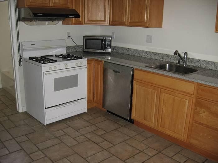 2nd image of 21071 Foothill Blvd