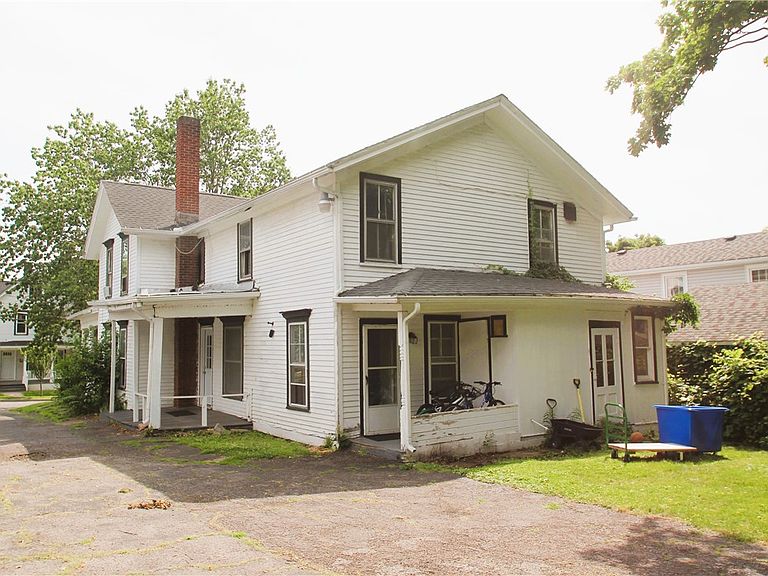 Listing photo 4