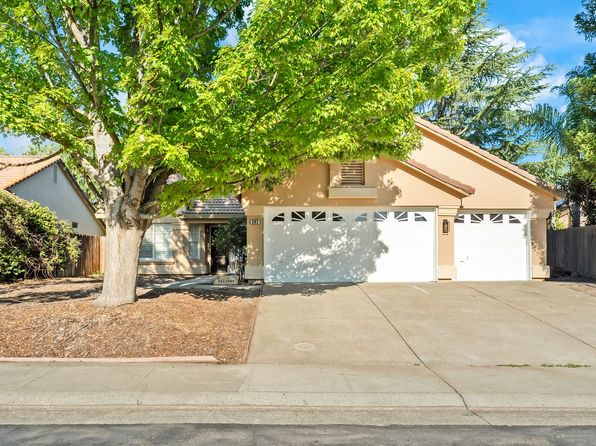 302 Carlina Ct