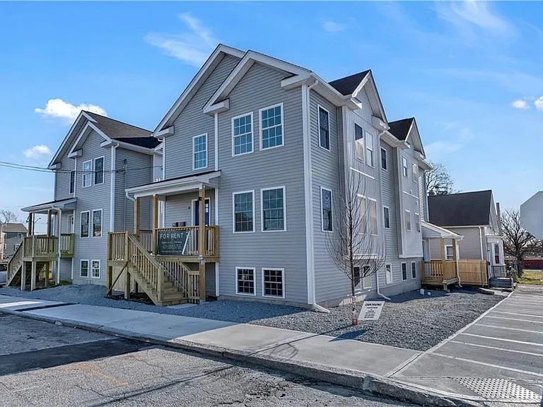 10 Anthony Ave #2 — Photo 29