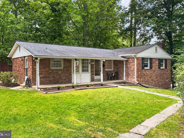 5133 Red Fox Dr, Annandale, VA 22003