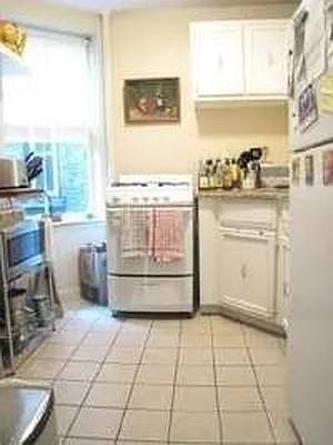 Rented by Nest Seekers International | media 33