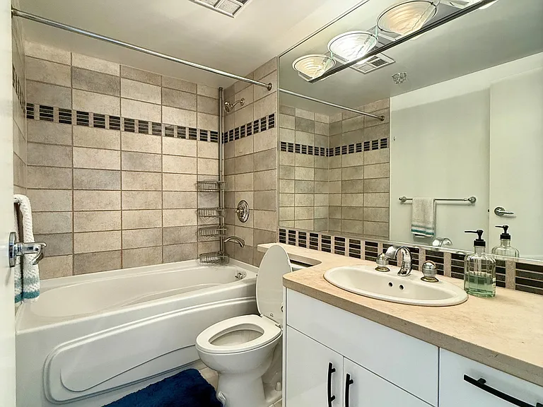 189 Aquarius Mews — Photo 2