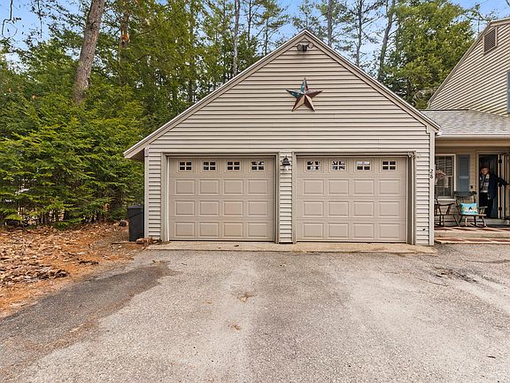 2nd image of 28 Hillview Avenue
