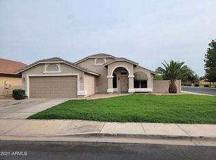 2233 E Willow Wick Rd, Gilbert, AZ 85296