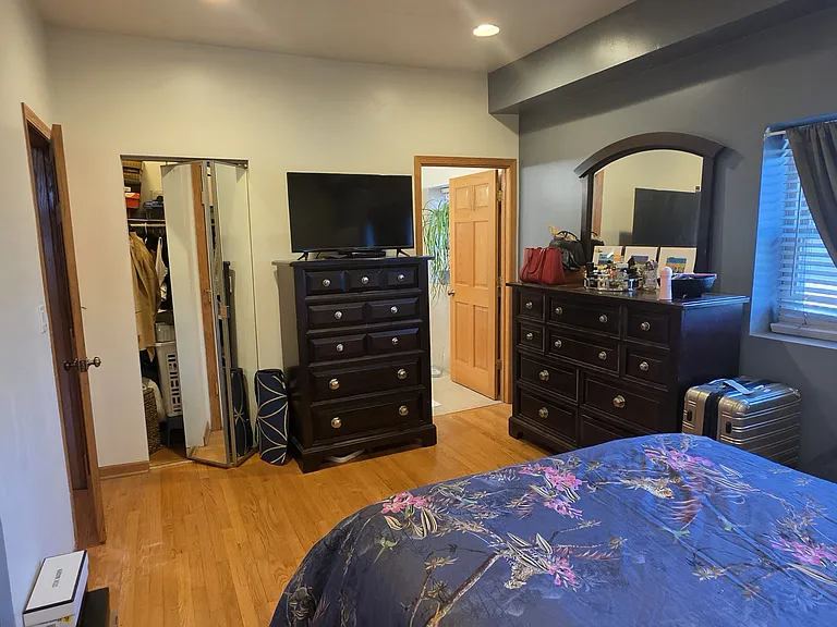 1542 W Wabansia Ave #1 — Photo 16