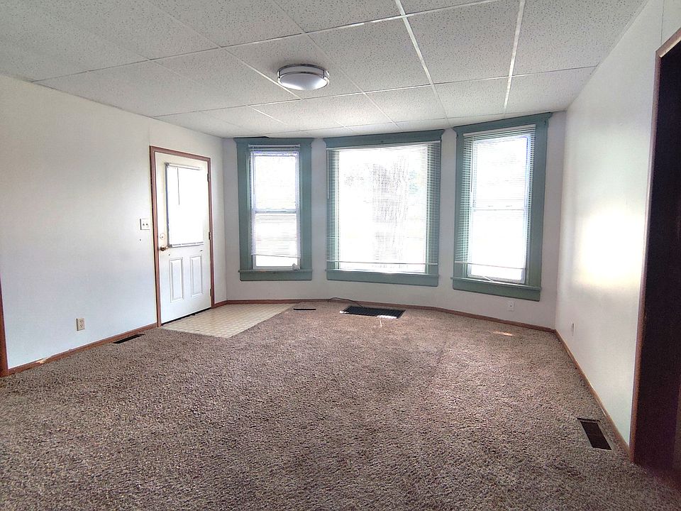 1st image of 220 W Union St #1