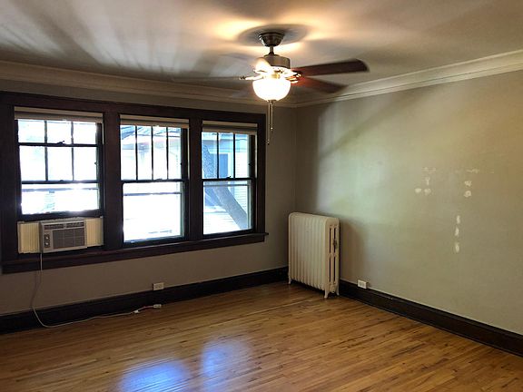 2nd image of 1702 Laurel Ave APT 11