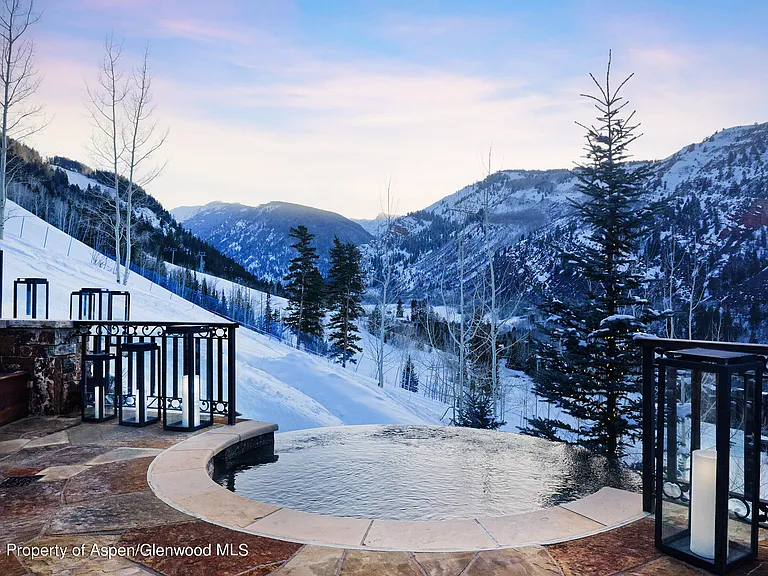 465 Thunderbowl Ln — Photo 46