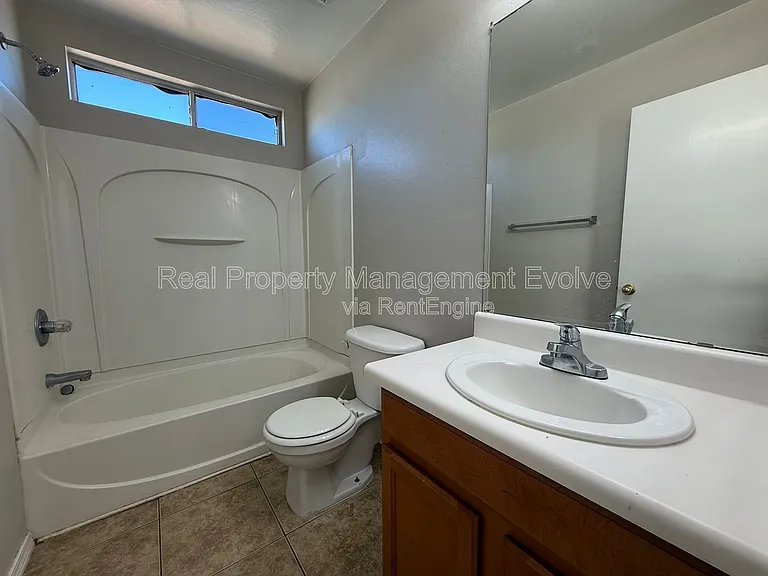 3930 W Irwin Ave — Photo 24