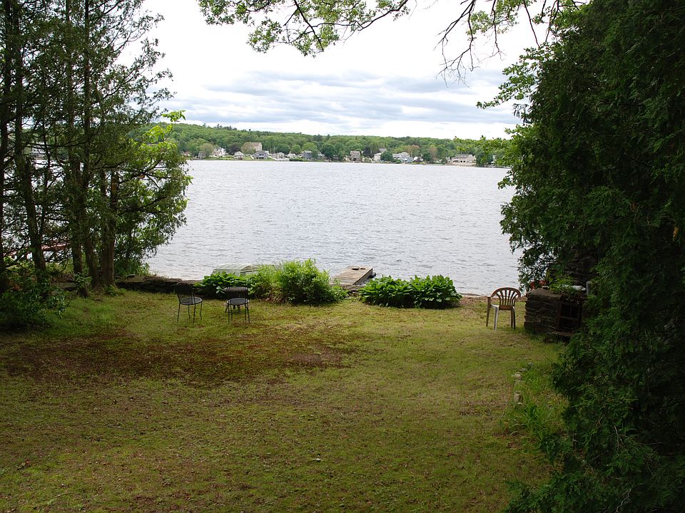 1st image of 52 Macarthur Dr