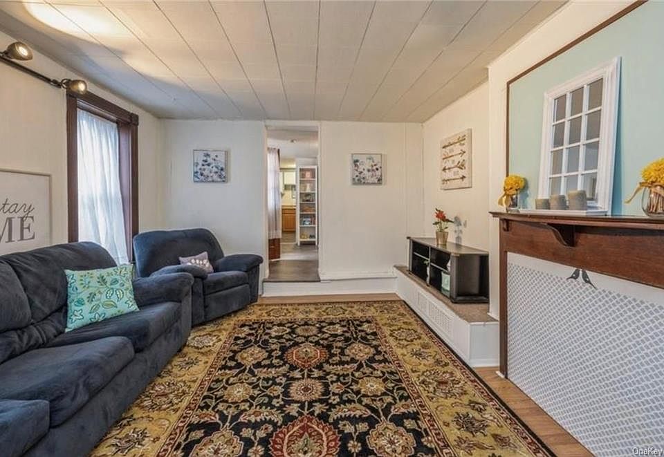 1st image of 248 Sommerville Pl