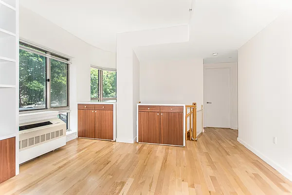 Rented by Halstead Real Estate | media 6