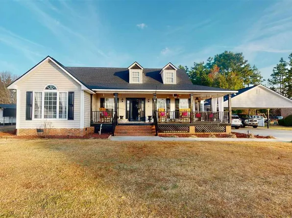 1004 Fox Hollow Dr, Hartsville, SC 29550