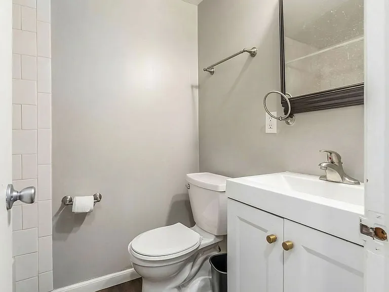 80 W. Lane Avenue — Photo 11