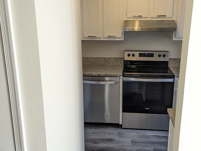 2753 Cottage Pl — Photo 4