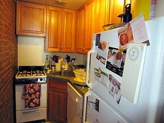 2nd image of 123 W 82nd St APT 2A