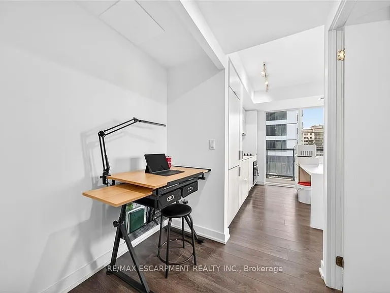 370 Martha St #710 — Photo 30