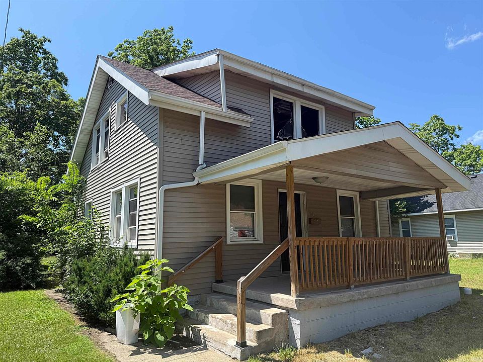 2nd image of 1045 Huey St