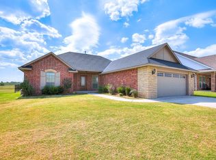 2589 Kadlan Dr, El Reno, OK 73036