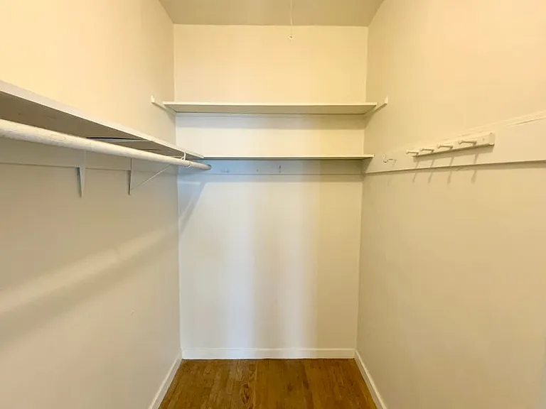 2760 Sutter St #202 — Photo 8
