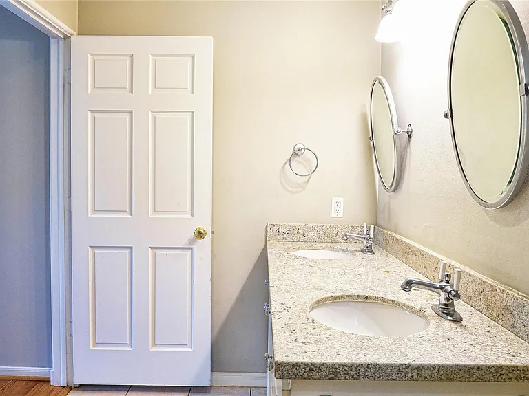 2047 McClendon St — Photo 20