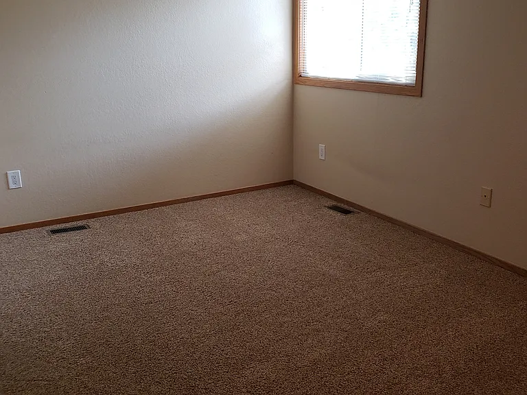 3895 Birchwood Dr — Photo 9