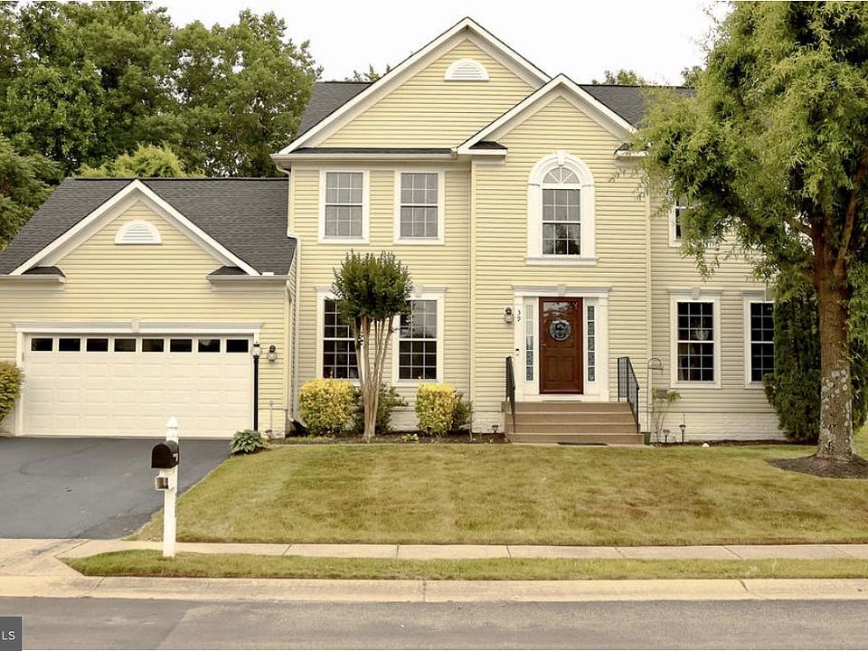 1st image of 39 Basalt Dr
