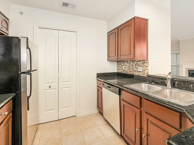 6000 Shepherd Mountain Cv #503 — Photo 14