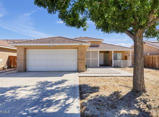 2342 Westpark Dr, Rosamond, CA 93560