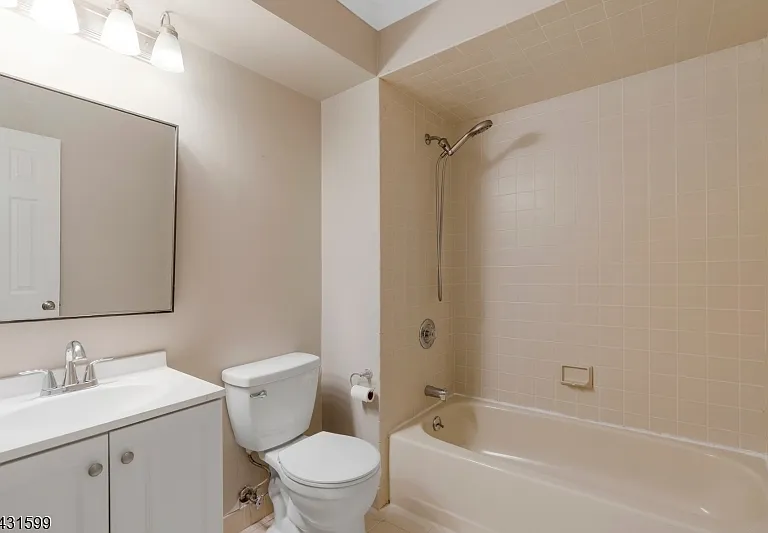 24 Spring Valley Blvd — Photo 20