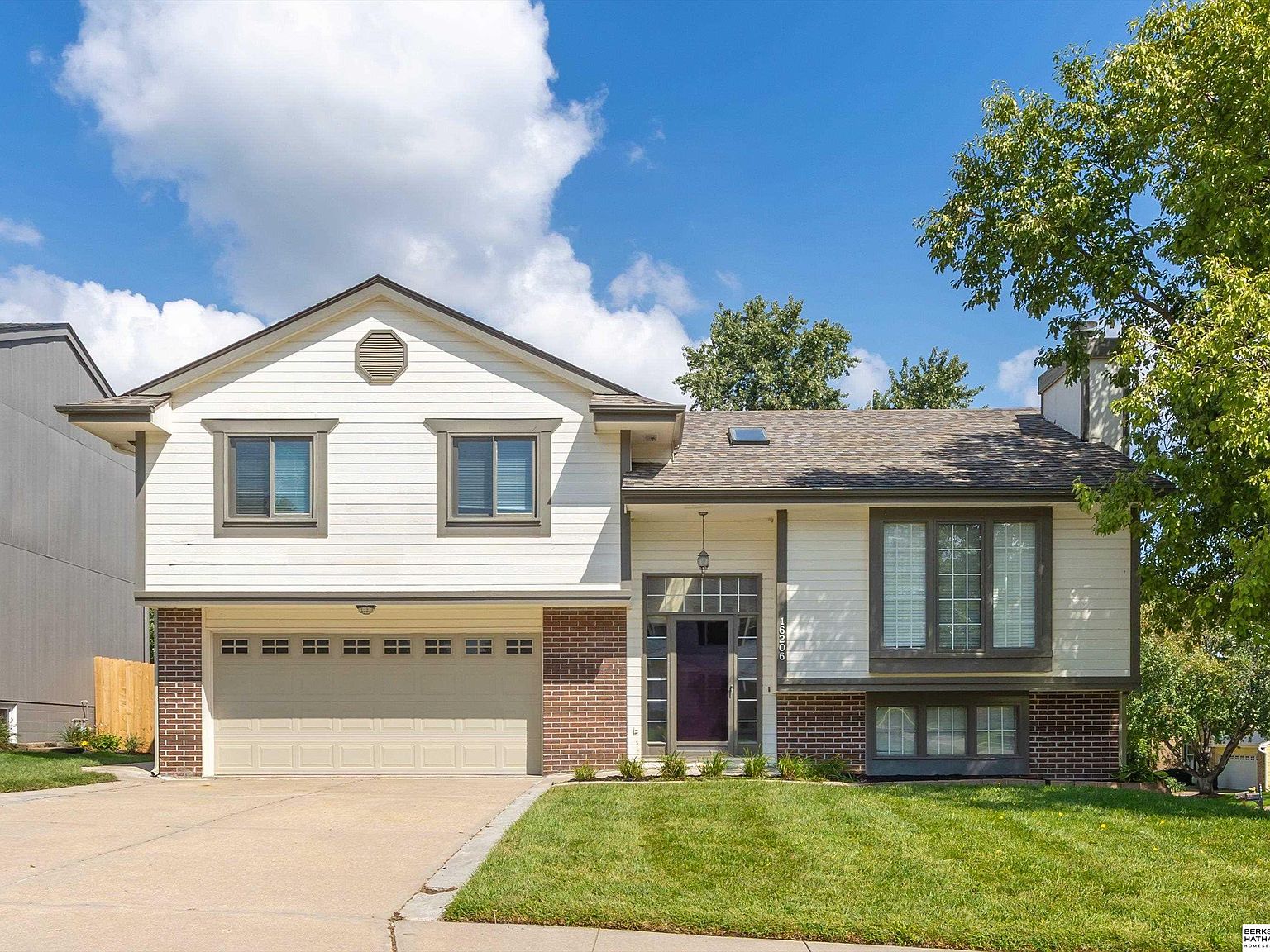 16206 Orchard Cir, Omaha, NE 68135 | MLS #22524961 | Zillow