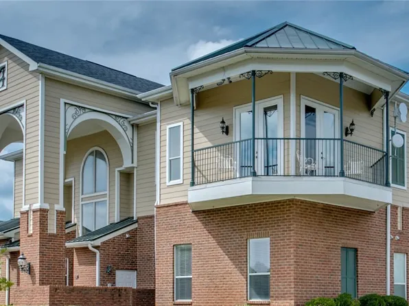 120 15th St E APT 911, Tuscaloosa, AL 35401