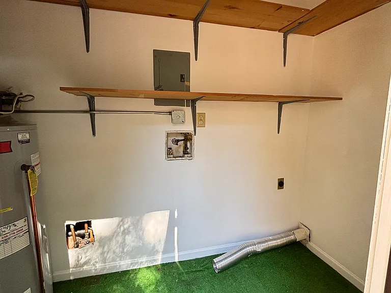 155 Turnwood Ln — Photo 18