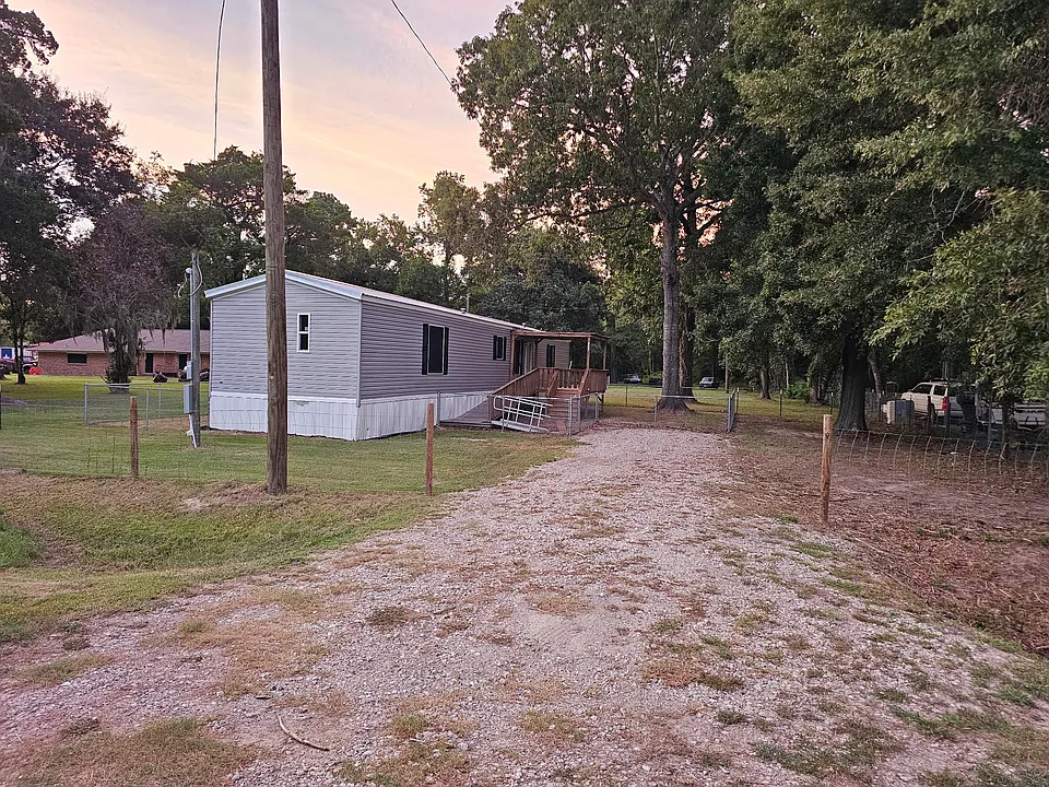 327 Otter Rd