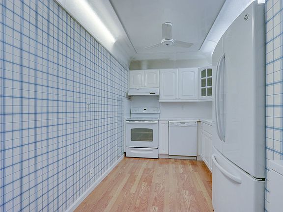 3rd image of 10080 40th Way S #240