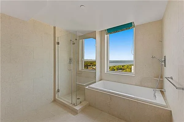 Sold by Exclusive Properties Sotheby's International Realty | media 16