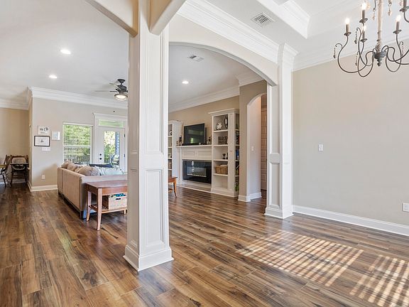 4th image of 24982 Knollwood Dr