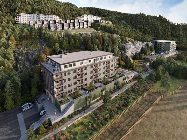 1055 Raven Dr #308, Squamish, BC V8B 0S9