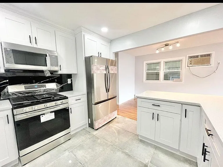 13 Silver St #2 — Photo 6
