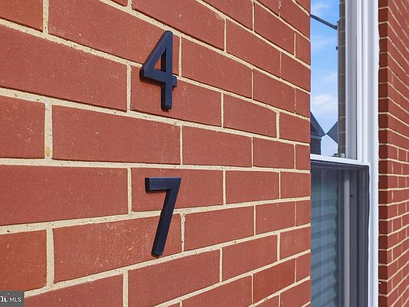 3rd image of 47 S Fulton Ave