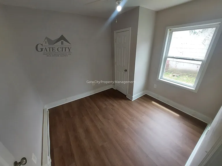 341 Ennis St #B — Photo 9
