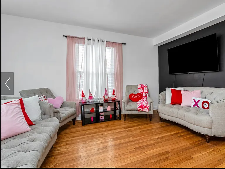 18 Grandview Ave #1 — Photo 9