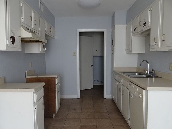 4th image of 8610 Glen Meadow Ln