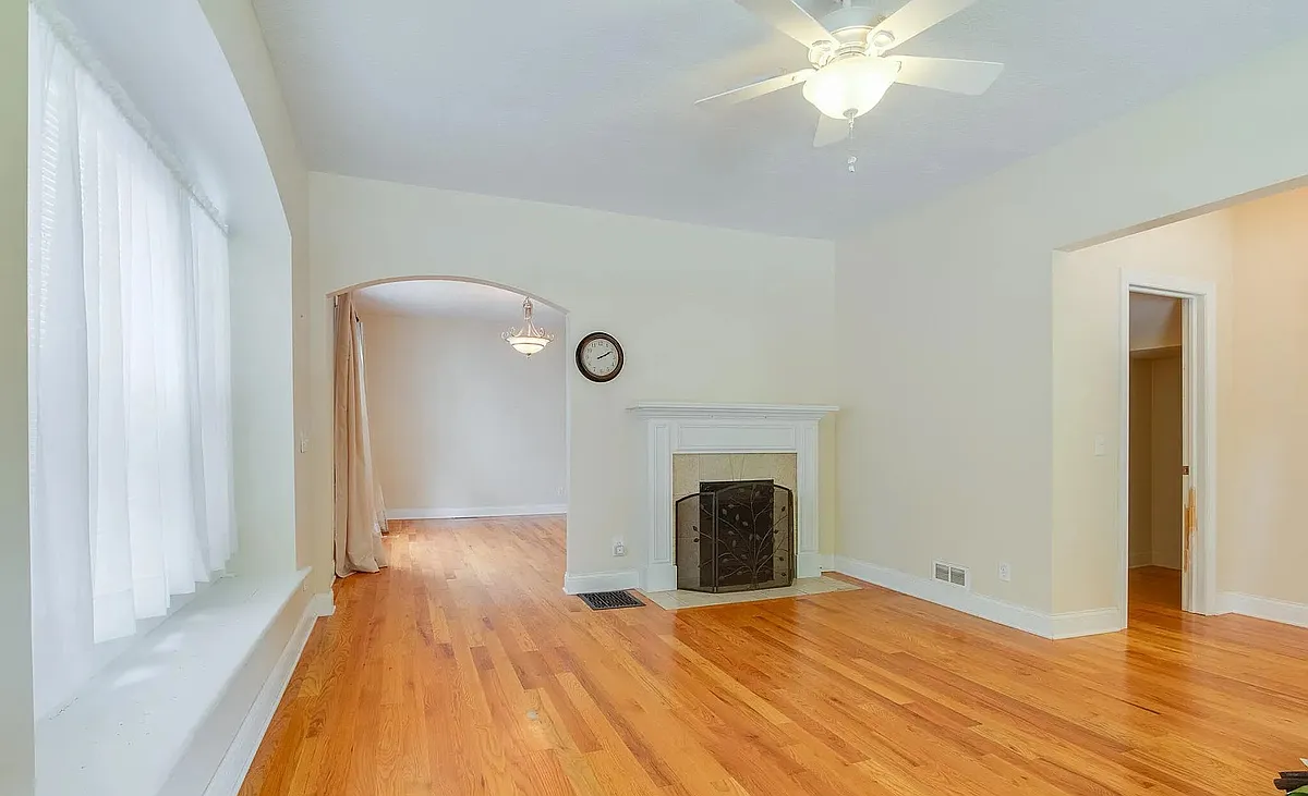 Building Photo - 608 Seymour Ave #608