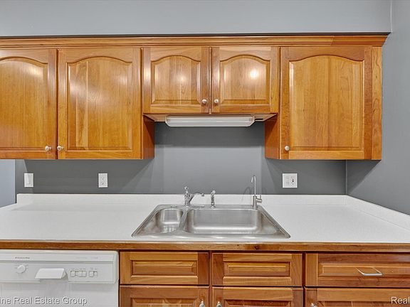 4th image of 7406 Azalea Ct