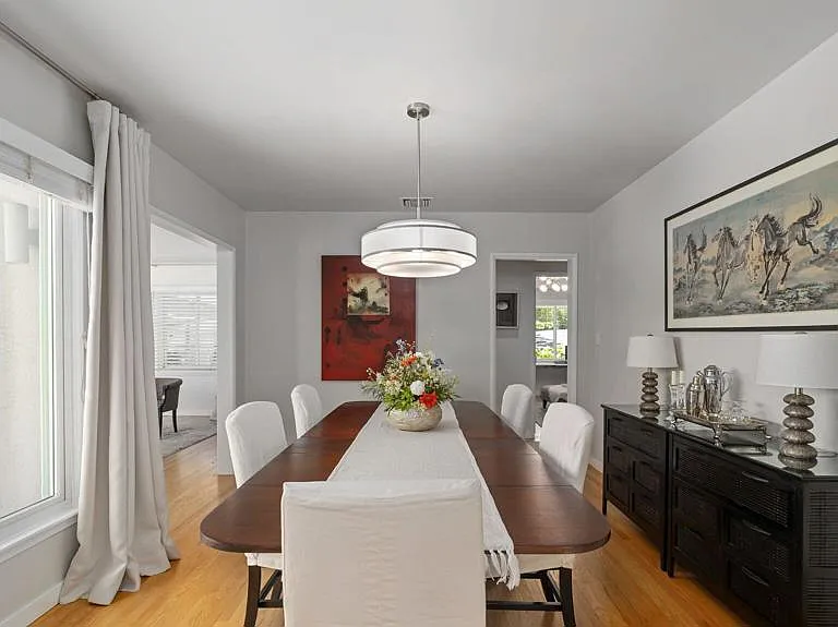 2030 N Altadena Dr — Photo 11