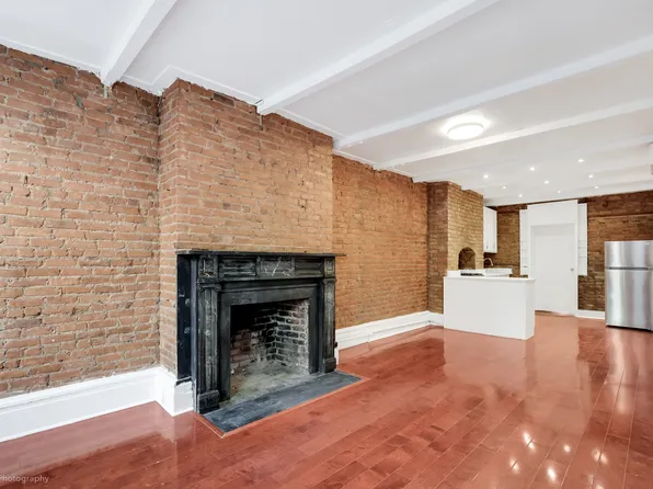 262 Bleecker Street image 1 of 9